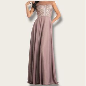 Stunning Amelia Couture Mauve Ball Gown - Size 6